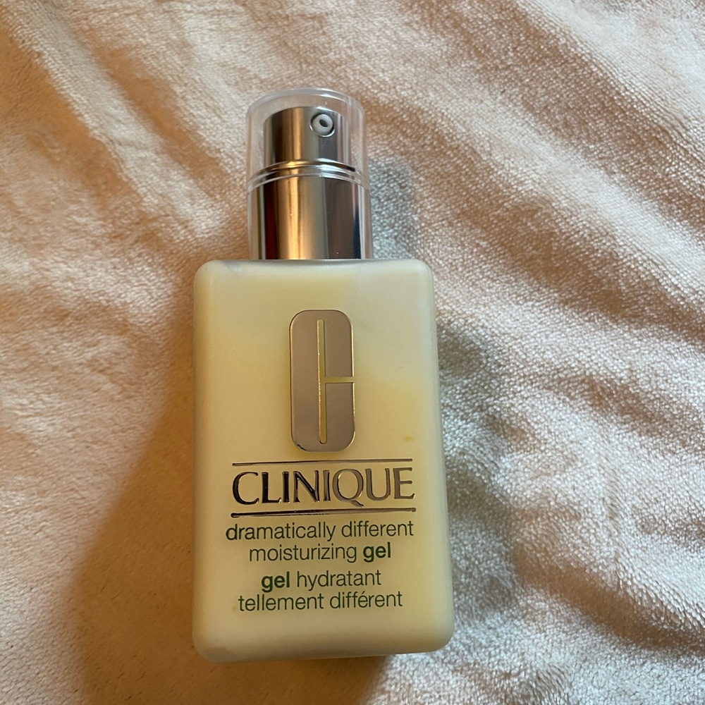 Clinique dramatically different moisturizing gel!